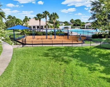 12303 Holmwood Greens Place - Photo Thumbnail 17