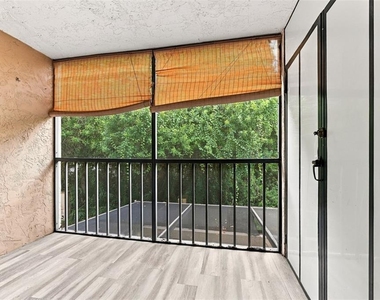 3077 Casa Del Sol Circle - Photo Thumbnail 26