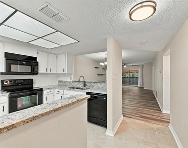 3077 Casa Del Sol Circle - Photo Thumbnail 4