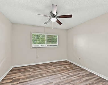 3077 Casa Del Sol Circle - Photo Thumbnail 17