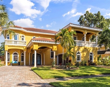 911 Jungle Avenue N - Photo Thumbnail 1