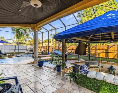 911 Jungle Avenue N - Photo Thumbnail 49