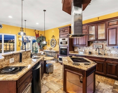 911 Jungle Avenue N - Photo Thumbnail 14