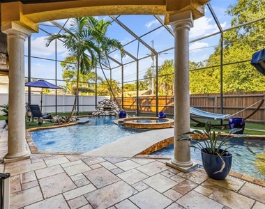 911 Jungle Avenue N - Photo Thumbnail 40