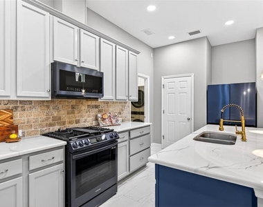 14310 Barrington Stowers Drive - Photo Thumbnail 14