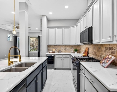 14310 Barrington Stowers Drive - Photo Thumbnail 11