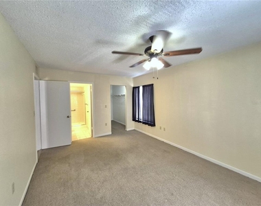 1344 Pine Ridge Circle E - Photo Thumbnail 21