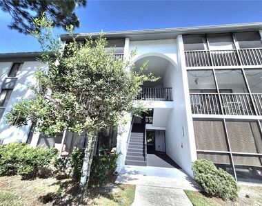 1344 Pine Ridge Circle E - Photo Thumbnail 2