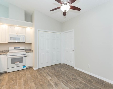 6541 Brentwood Drive - Photo Thumbnail 6