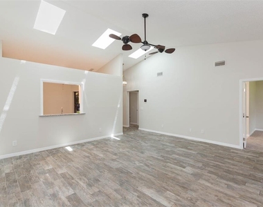 6541 Brentwood Drive - Photo Thumbnail 12