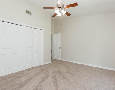 6541 Brentwood Drive - Photo Thumbnail 15