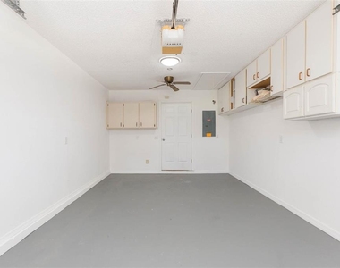 6541 Brentwood Drive - Photo Thumbnail 30