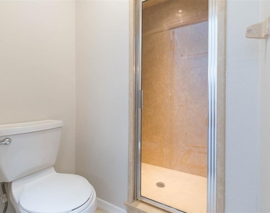 6541 Brentwood Drive - Photo Thumbnail 24