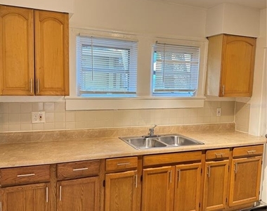4007 N 10th Street - Photo Thumbnail 7