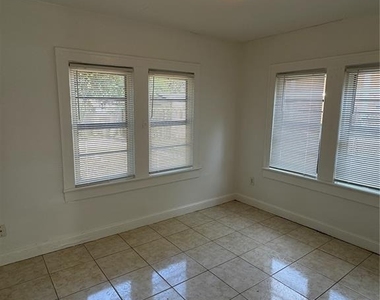 4007 N 10th Street - Photo Thumbnail 10