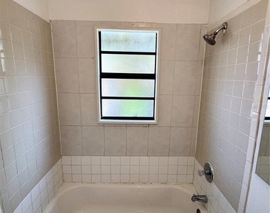 4007 N 10th Street - Photo Thumbnail 17