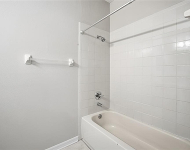 3513 High Hampton Circle - Photo Thumbnail 16