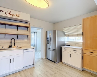 3313 W Kathleen Street - Photo Thumbnail 5