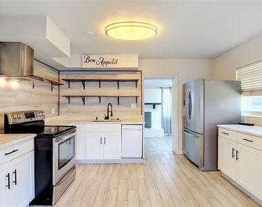 3313 W Kathleen Street - Photo Thumbnail 4