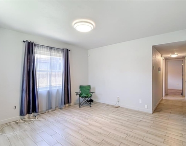 3313 W Kathleen Street - Photo Thumbnail 8