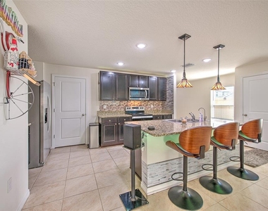 11402 Stone Pine Street - Photo Thumbnail 12
