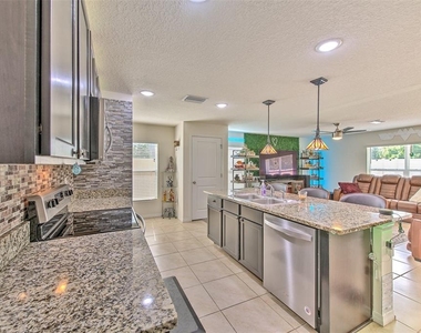 11402 Stone Pine Street - Photo Thumbnail 13