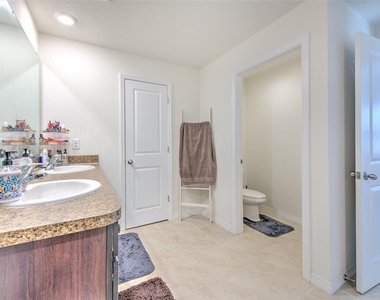 11402 Stone Pine Street - Photo Thumbnail 37