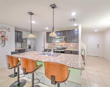 11402 Stone Pine Street - Photo Thumbnail 9