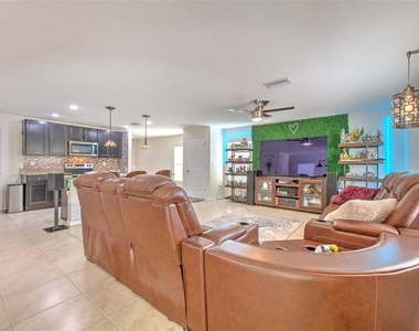 11402 Stone Pine Street - Photo Thumbnail 20
