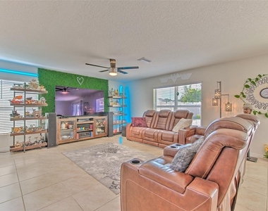 11402 Stone Pine Street - Photo Thumbnail 19