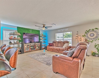 11402 Stone Pine Street - Photo Thumbnail 18
