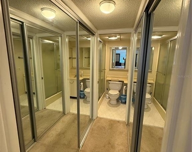 1009 Pearce Drive - Photo Thumbnail 9