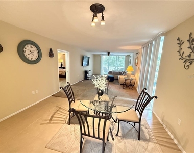 1009 Pearce Drive - Photo Thumbnail 4