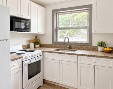 413 E Floribraska Avenue - Photo Thumbnail 1