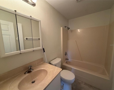 1788 Poinsettia Avenue - Photo Thumbnail 5
