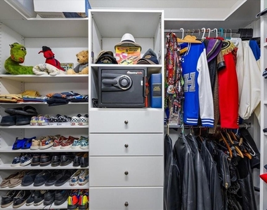 5200 Brittany Drive S - Photo Thumbnail 24