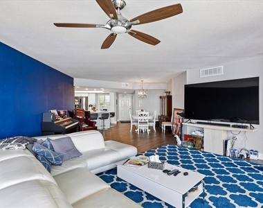 5200 Brittany Drive S - Photo Thumbnail 3