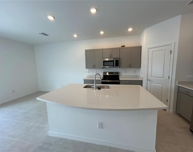 2287 Paravane Way - Photo Thumbnail 3