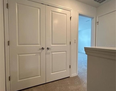 2287 Paravane Way - Photo Thumbnail 20
