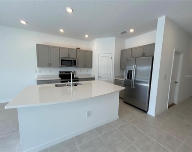 2287 Paravane Way - Photo Thumbnail 2