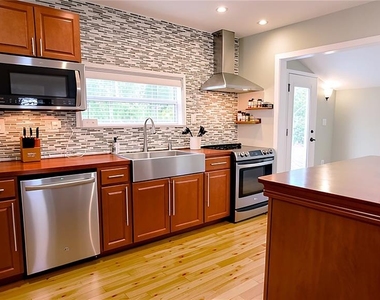 1722 Albemarle Road - Photo Thumbnail 2
