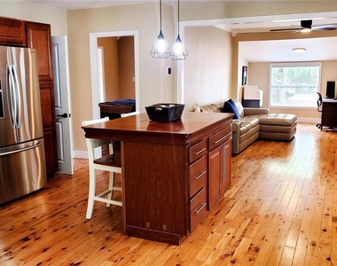 1722 Albemarle Road - Photo Thumbnail 3