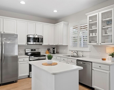 540 Harbor Grove Circle - Photo Thumbnail 21