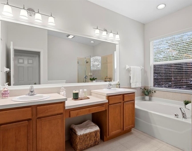 540 Harbor Grove Circle - Photo Thumbnail 29