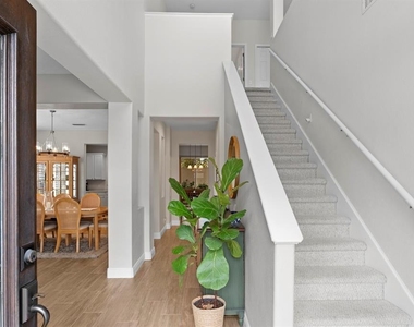 540 Harbor Grove Circle - Photo Thumbnail 7