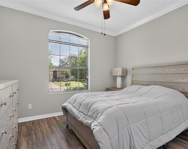 5804 Hidden Falls Lane - Photo Thumbnail 2