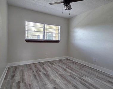 2286 Mexican Way - Photo Thumbnail 13
