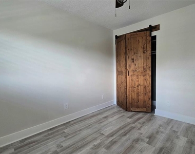 2286 Mexican Way - Photo Thumbnail 14