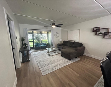 201 Palmetto Court - Photo Thumbnail 2