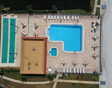 17580 Gulf Boulevard - Photo Thumbnail 77